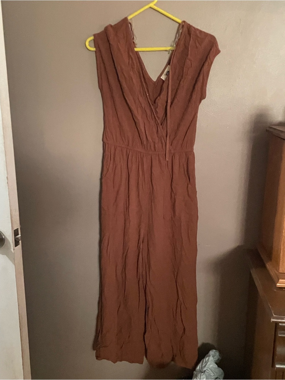 Universal Thread Rust Brown V-Neck Wide-Leg Jumpsuit - Picture 4 of 4
